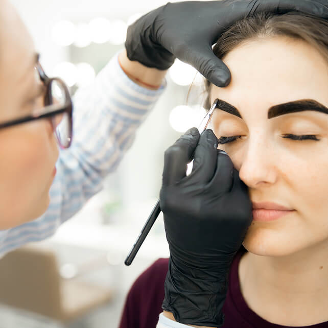 Revitalize Your Brows with Professional Brow Lamination Service Today
